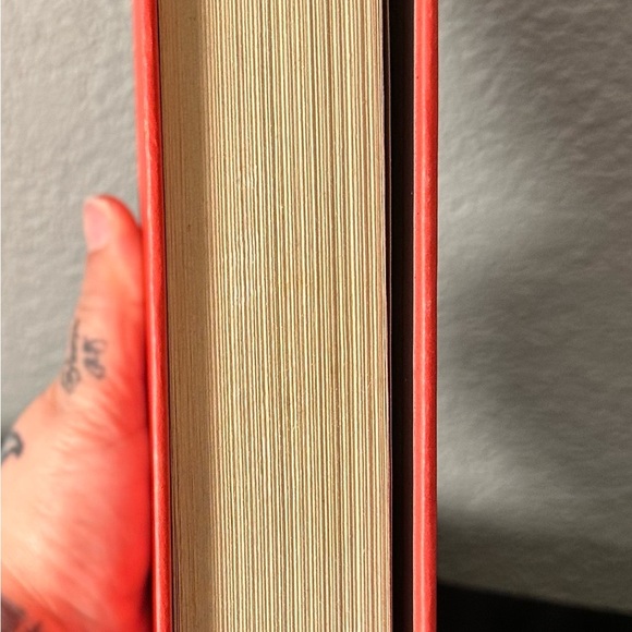 sarah j maas a court of thorns and roses 2015 Hardcover 4th Edition - Picture 4 of 7